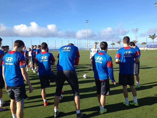 Vítězslav Lavička se svými svěřenci na Tenerife.