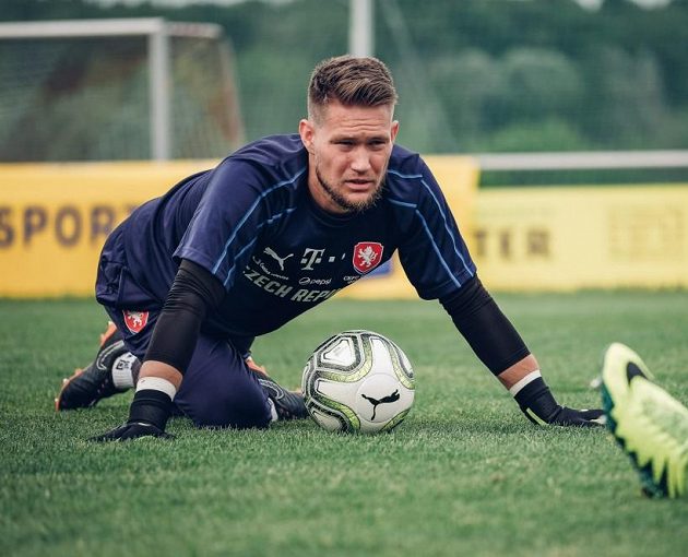 Gólman Tomáš Vaclík během tréninku v městečku Laa an der Thaya na soustředění v Rakousku.