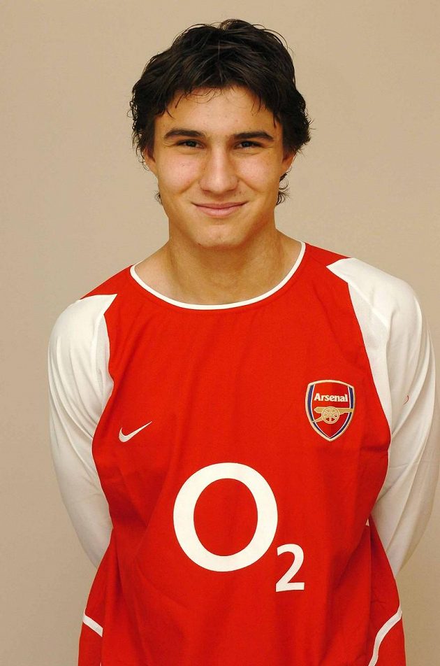 Prvním českým hráčem, který okusil metody trenéra Wengera v Arsenalu, byl útočník Michal Papadopulos.