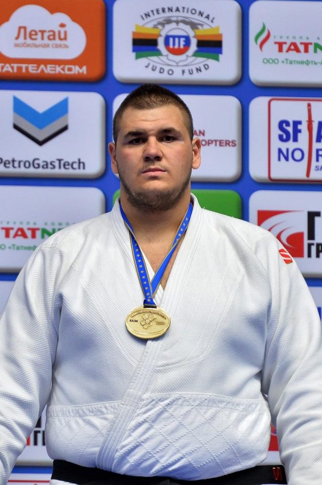 Rumunský judista Daniel Natea je nejtěžším sportovcem na olympiádě, váží 170 kilo, měří přes dva metry.