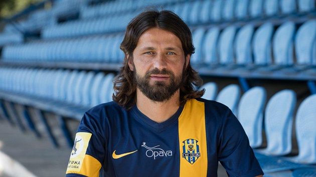 Pavel Zavadil, 40letý záložník Opavy.