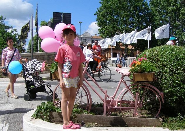 Když se jede slavné Giro d'Italia, je v Itálii cyklistika sportem číslo 1. Zavládne růžové šílenství.