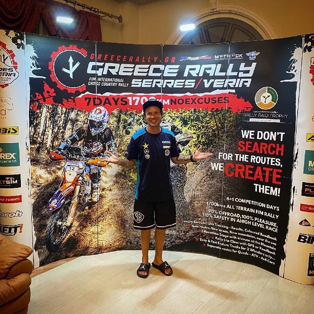 Freestyle motokrosaře Libora Podmola čeká premiéra v rallye, rozjede to v Řecku.