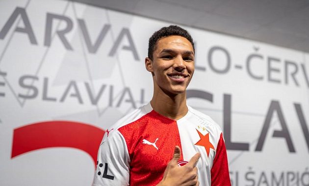 Dánská posila Slavie Alexander Bah.