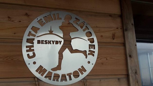 Na cílové Lysé hoře čekalo i jedno malé překvapení... Všechny cesty vedou k Emilovi.