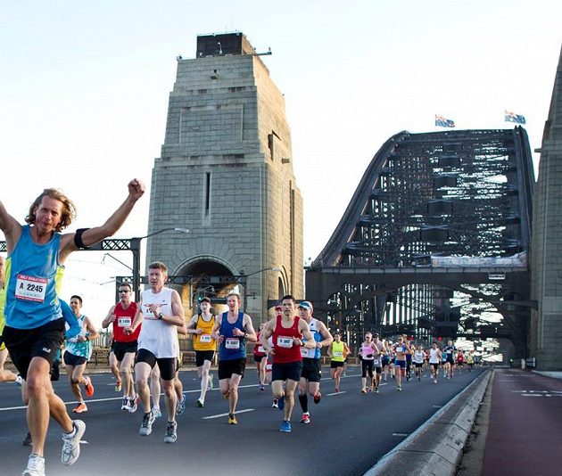 Harbour Bridge, jedna z dominant v Sydney.