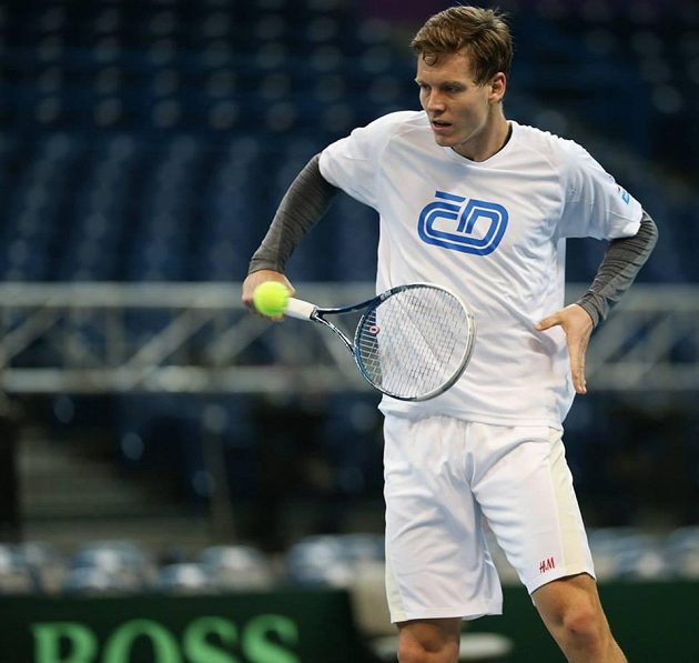 Tomáš Berdych v bělehradské aréně.