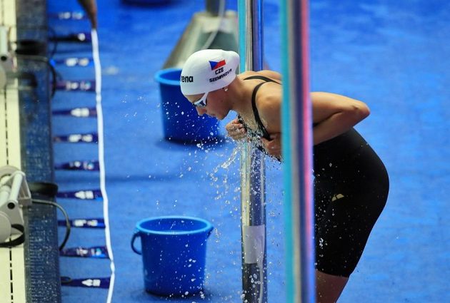 Kraulařka Barbora Seemanová během závodu MS na trati 200m.
