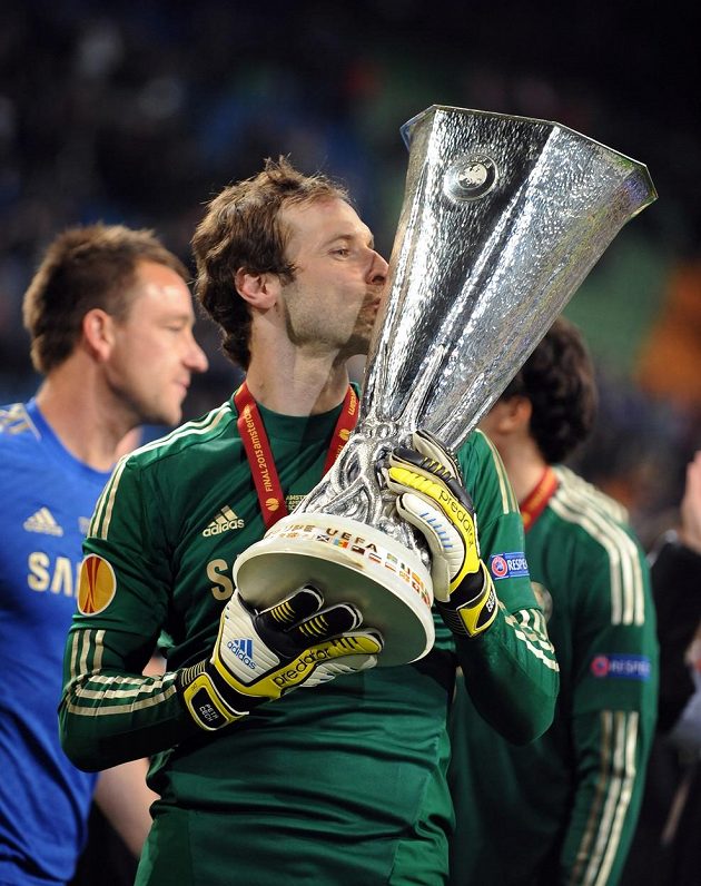 Celkem patnáct trofejí získal v barvách Blues Čech. Rok po vítězství v Lize mistrů dosáhl i na pohár pro vítěze Evropské ligy. Chelsea v cestě za vítězstvím vyřadila i pražskou Spartu, které nepomohl ani gól Davida Lafaty na Stamford Bridge.