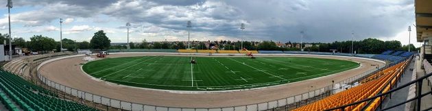 Stadion na pražské Markétě s novou plochou uvnitř oválu a dalšími rekonstruovanými částmi.
