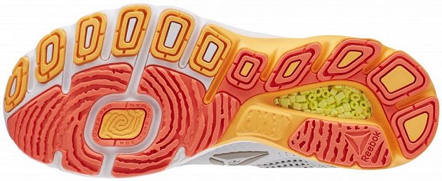 Reebok Harmony Road - v oranžové vypadá podrážka ještě zajímavěji.