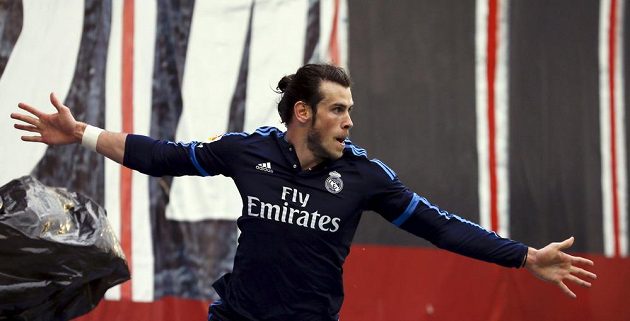 Gareth Bale se dvakrát trefil a zachránil Real Madrid od blamáže na hřišti Raya Vallecano.