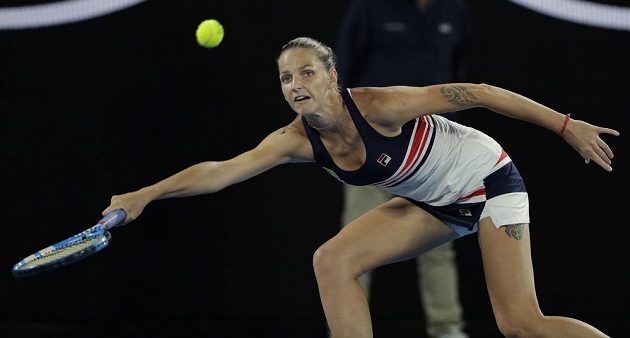 Tenistka Karolína Plíšková během čtvrtfinále Australian Open proti Barboře Strýcové.