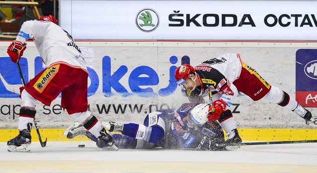 Zleva Bedřich Köhler z Hradce Králové, Jakub Krejčík z Brna a Michal Dragoun z Hradce Králové.