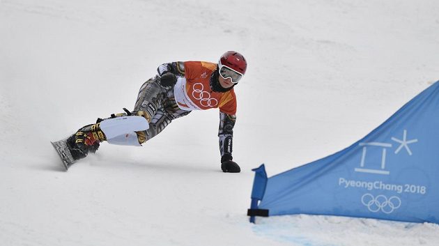 XXIII. zimní olympijské hry, snowboarding, obří slalom, ženy, 24. února 2018 v Pchjongčchangu. Česká reprezentantka Ester Ledecká při své druhé kvalifikační jízdě.