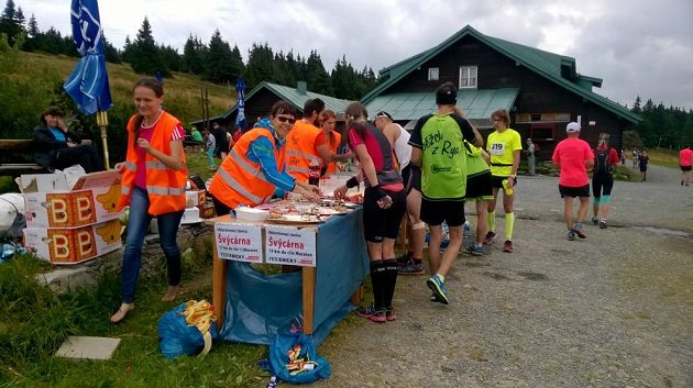 Jesenický maratón: Občerstvovačka s milou rozhodla.
