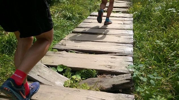 Jesenický maratón: Některé cesty jsou naboso náročné.