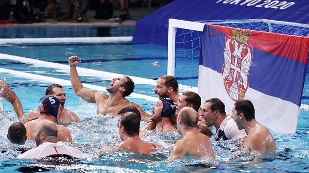 Vodní pólisté Srbska dosáhli na poslední zlatou medaili, která byla na olympiádě v Tokiu udělena.