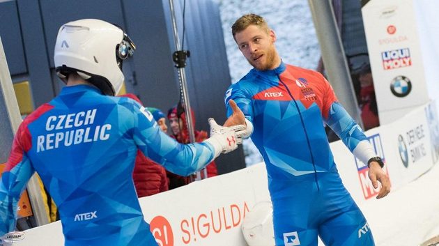 Dominik Dvořák a Jakub Nosek (vlevo) po dojezdu do cíle.