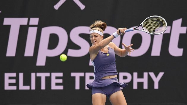 Karolína Muchová zajistila na Tipsport Elite Trophy v Praze svému týmu první bod.