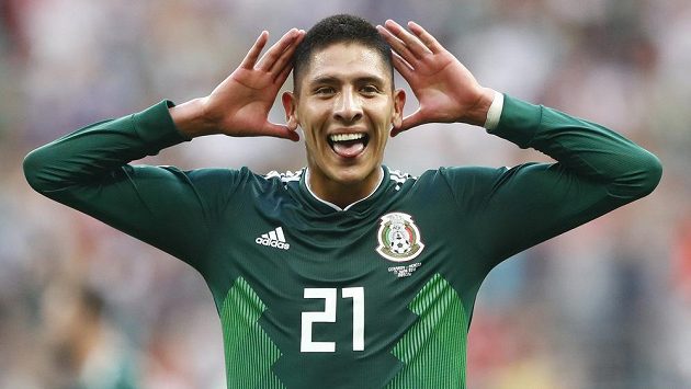 Vysmátí Mexičané! Edson Alvarez slaví po vítězném utkání s Německem na mistrovství světa v Rusku.