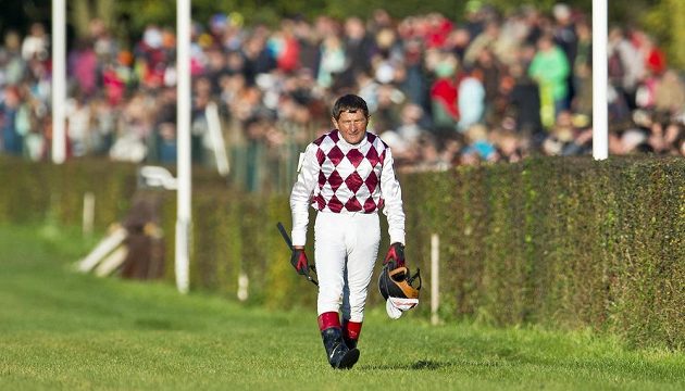 Osminásobný vítěz Velké pardubické steeplechase Josef Váňa oznámil, že definitivně skončil s ježděním.