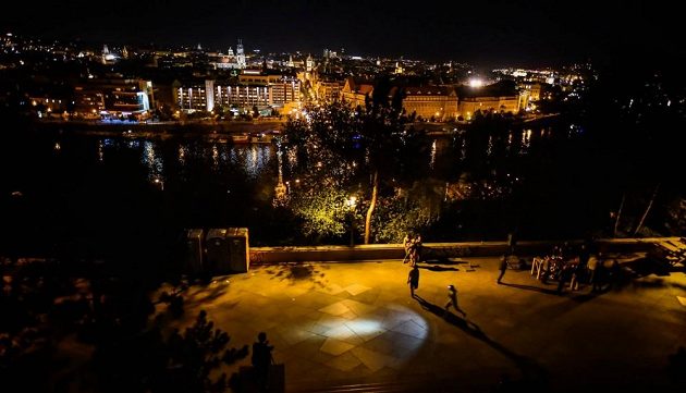 Night Run Praha se v sobotu uskutečnil v centru Prahy na Letné a v Letenských sadech.