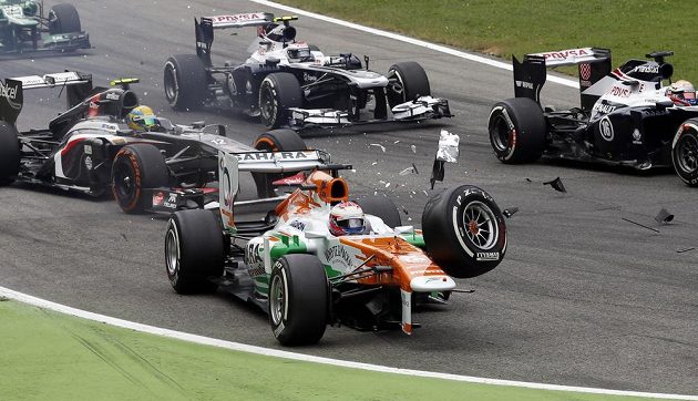 Britský jezdec Paul Di Resta ze stáje Force India závod v Monze nedokončil.