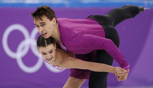 Sportovní dvojice Anna Dušková a Martin Bidař má za sebou na olympiádě krátký program.