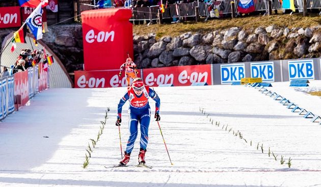 Lucie Charvátová v cílové rovince zabojovala a v Hochfilzenu se radovala z páté příčky.