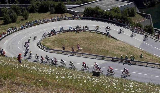 Chris Froome udržel žlutý trikot pro lídra Tour ve všech horských testech, které organizátoři na peloton připravili.