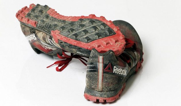 Reebok All Terrain Super 2.0. Takto vypadaly po překážkovém závodě, stačilo vzít jen hadici a umýt.
