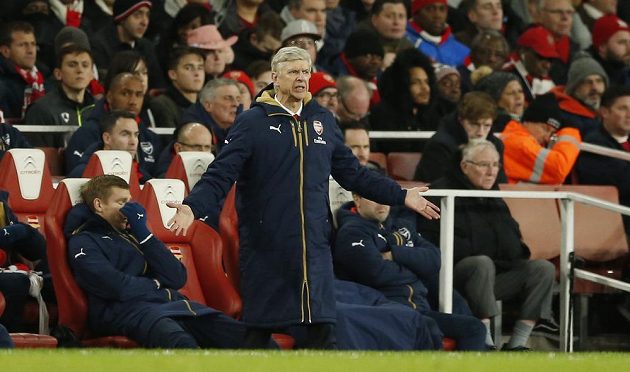 Trenér Arsenalu Arsene Wenger během zápasu na Emirates Stadium proti Southamptonu.