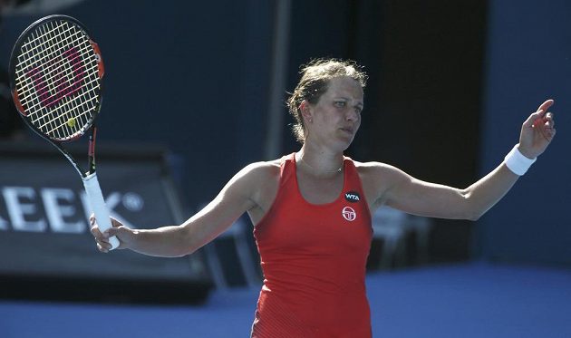 Česká tenistka Barbora Strýcová prohrála v semifinále turnaje v Sydney s Polkou Agnieszkou Radwaňskou.