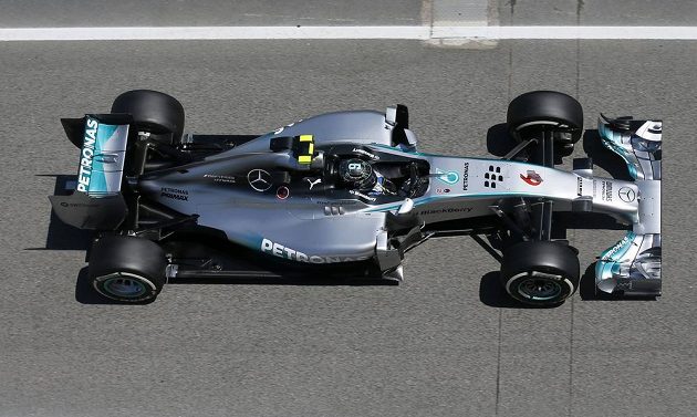 Německý pilot F1 Nico Rosberg ze stáje Mercedes během tréninku na Velkou cenu Španělska.