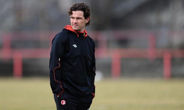 Sportovní ředitel Karol Kisel během tréninku, při němž slávisty poprvé vedl Alex Pastoor.