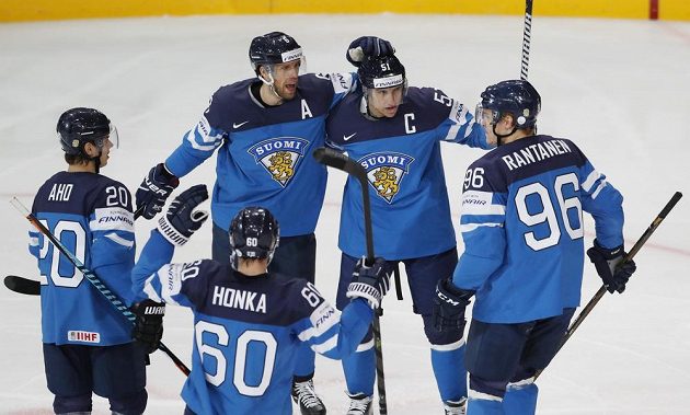 Finská gólová smršť ničila české naděje. Výběr Suomi se raduje, v utkání mistrovství světa vedl na českými hokejisty rychle 3:0.