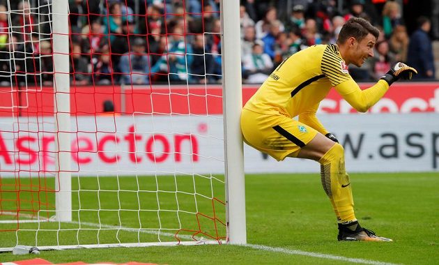 Fotbalisté Brém s českým gólmanem Jiřím Pavlenkou v brance potřetí z posledních čtyř utkání uhráli bezbrankovou remízu, tentokrát s Kolínem nad Rýnem.