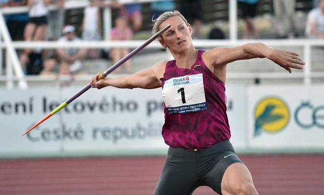 Oštěpařka Barbora Špotáková na Memoriálu Josefa Odložila. Svůj nejdelší hod předvedla v šesté sérii, své náčiní poslala do vzdálenosti 64,08 metru.