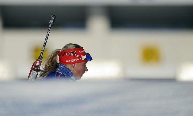 Česká reprezentantka Eva Puskarčíková v závodě SP ve smíšených štafetách dvojic v Novém Městě na Moravě.