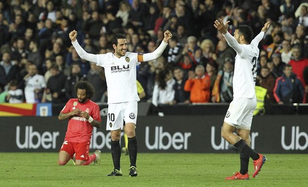 Fotbalisté Realu Madrid ve 30. kole španělské ligy prohráli ve Valencii 1:2 a poprvé od návratu trenéra Zinédina Zidana nebodovali. Vítězové měli ohromnou radost.