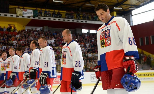 Jaromír Jágr během vzpomínkové exhibice na Ivana Hlinku mezi týmy Nagano 1998 a Zlatý hattrick mistři světa v Jihlavě.