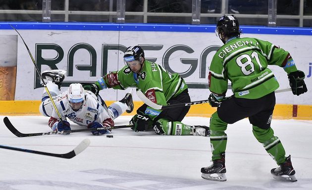 Zleva Martin Zaťovič z Brna, Mitchell Fillman a David Cienciala z Mladé Boleslavi.