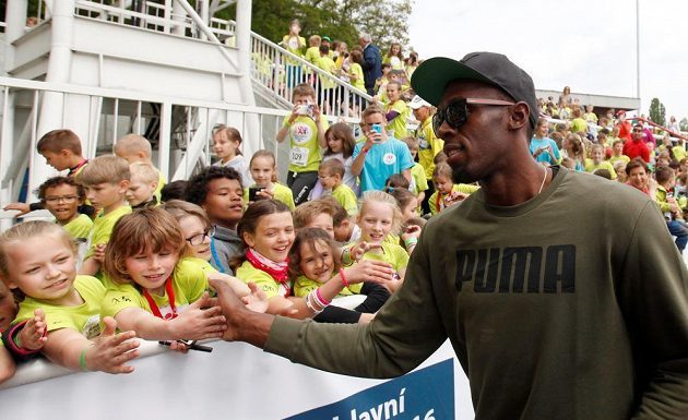 Nejrychlejší muž planety Usain Bolt byl pro děti na Čokoládové Tretře hlavní atrakcí.
