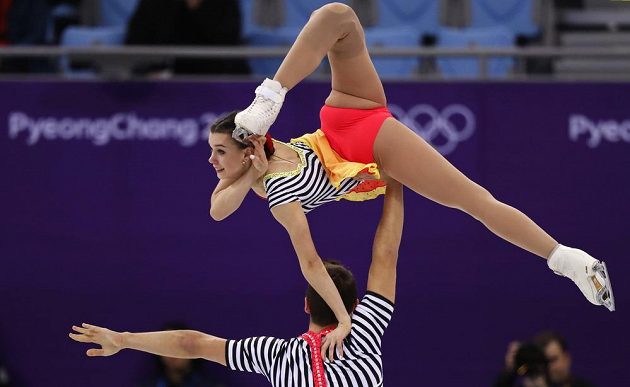 Sportovní dvojici Anna Dušková, Martin Bidař se při olympijské premiéře dařilo i ve volné jízdě. Vystoupení českých krasobruslařů na OH tak bude hodnoceno jako úspěšné.