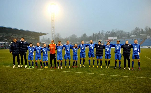 Fotbalisté Baníku slaví výhru nad Hradcem Králové.