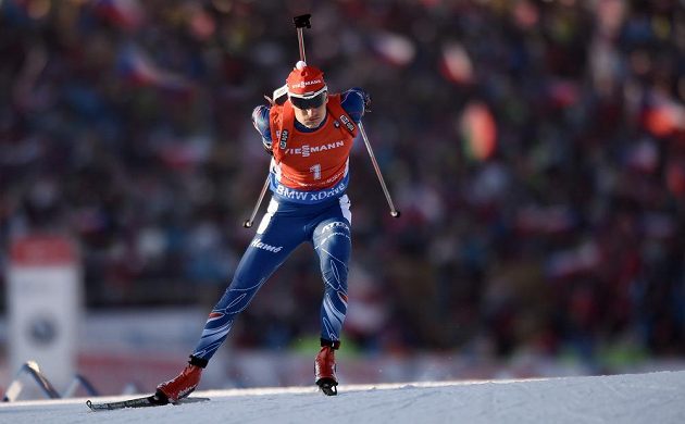 Ondřej Moravec během sprintu v rámci Světového poháru v biatlonu ve Vysočina Areně v Novém Městě na Moravě.