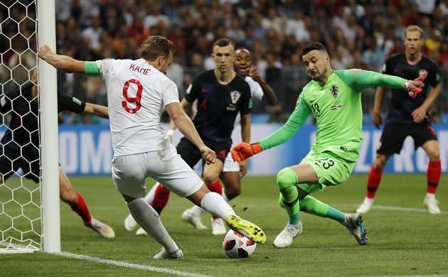 Dosavadní nejlepší střelec MS Harry Kane měl v první půli semifinále s Chorvatskem v koncovce smůlu.