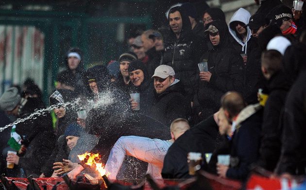 Fanoušci Brna během utkání 16. kola Gambrinus ligy mezi Bohemians 1905 a FC Zbrojovka Brno.