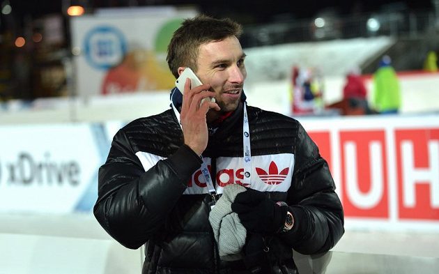 Petr Koukal, přítel Gabriely Soukalové, po závodu smíšených štafet v Novém Městě na Moravě.